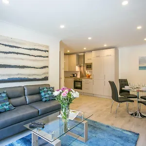 St Stephen's Green District Apartment